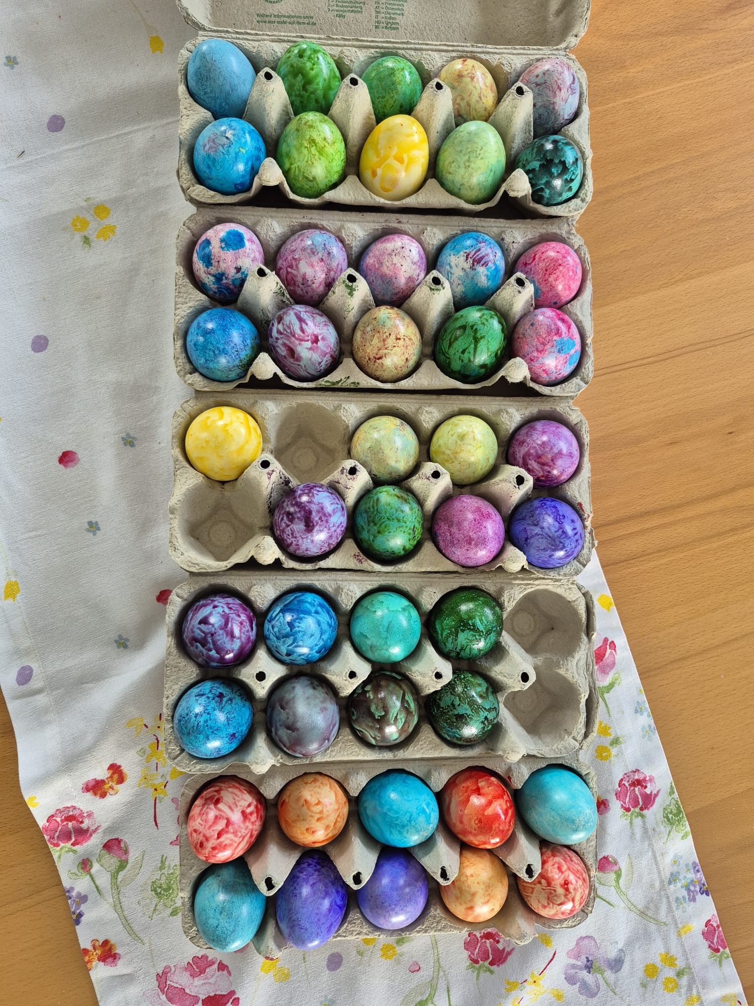 Bunter Eier retten Leben