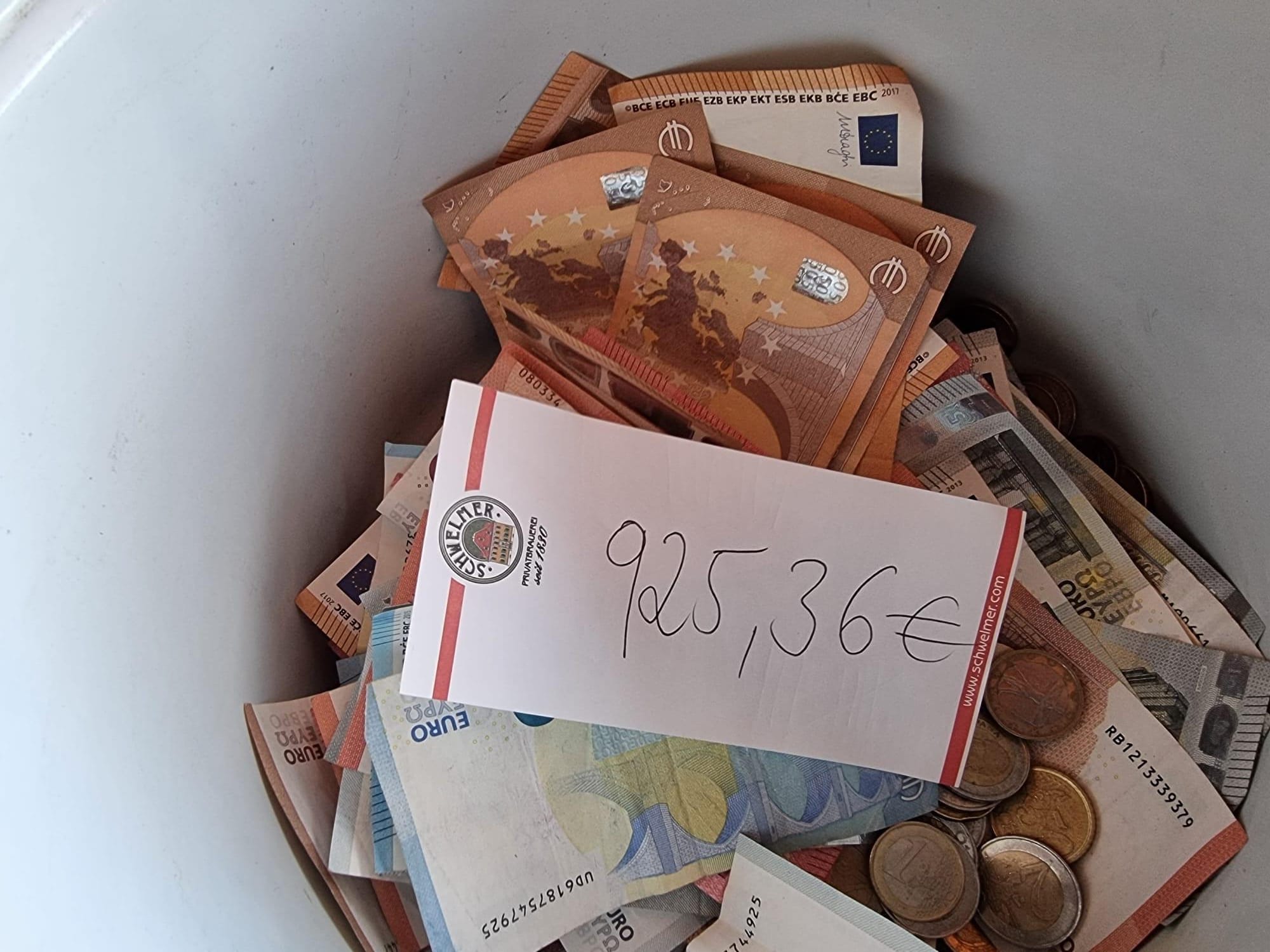 925,36 Euro an Ärzte ohne Grenzen